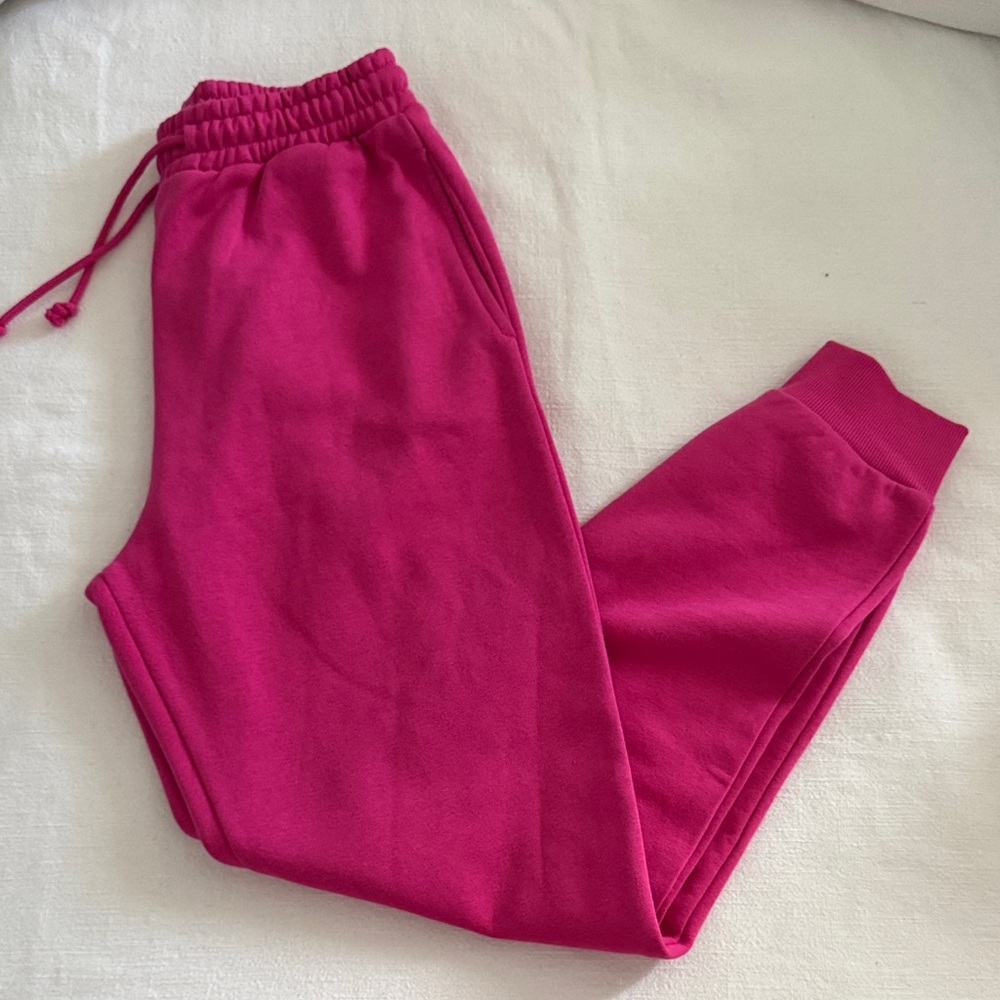 Zara Women's Pink Sweatpants and Hoodie